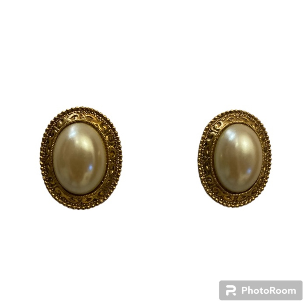 Earrings, faux Pearl centered inside gold setting